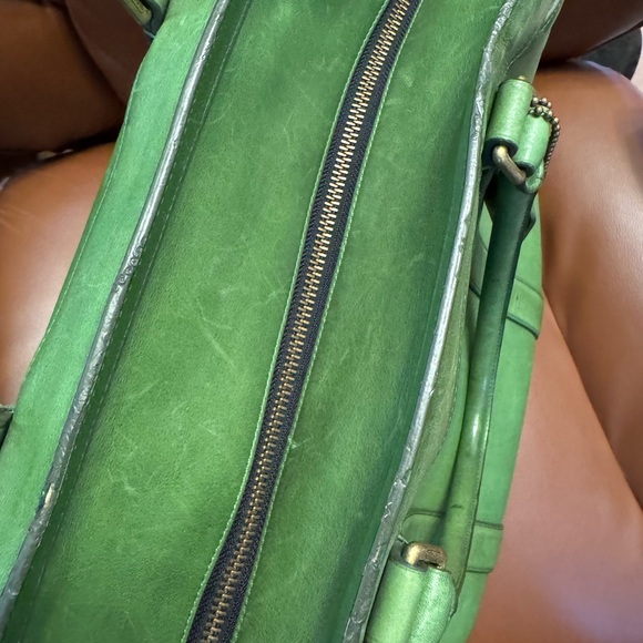 Coach Bleecker Legacy Weekend Tote 70487 Lime Green - Picture 8 of 11